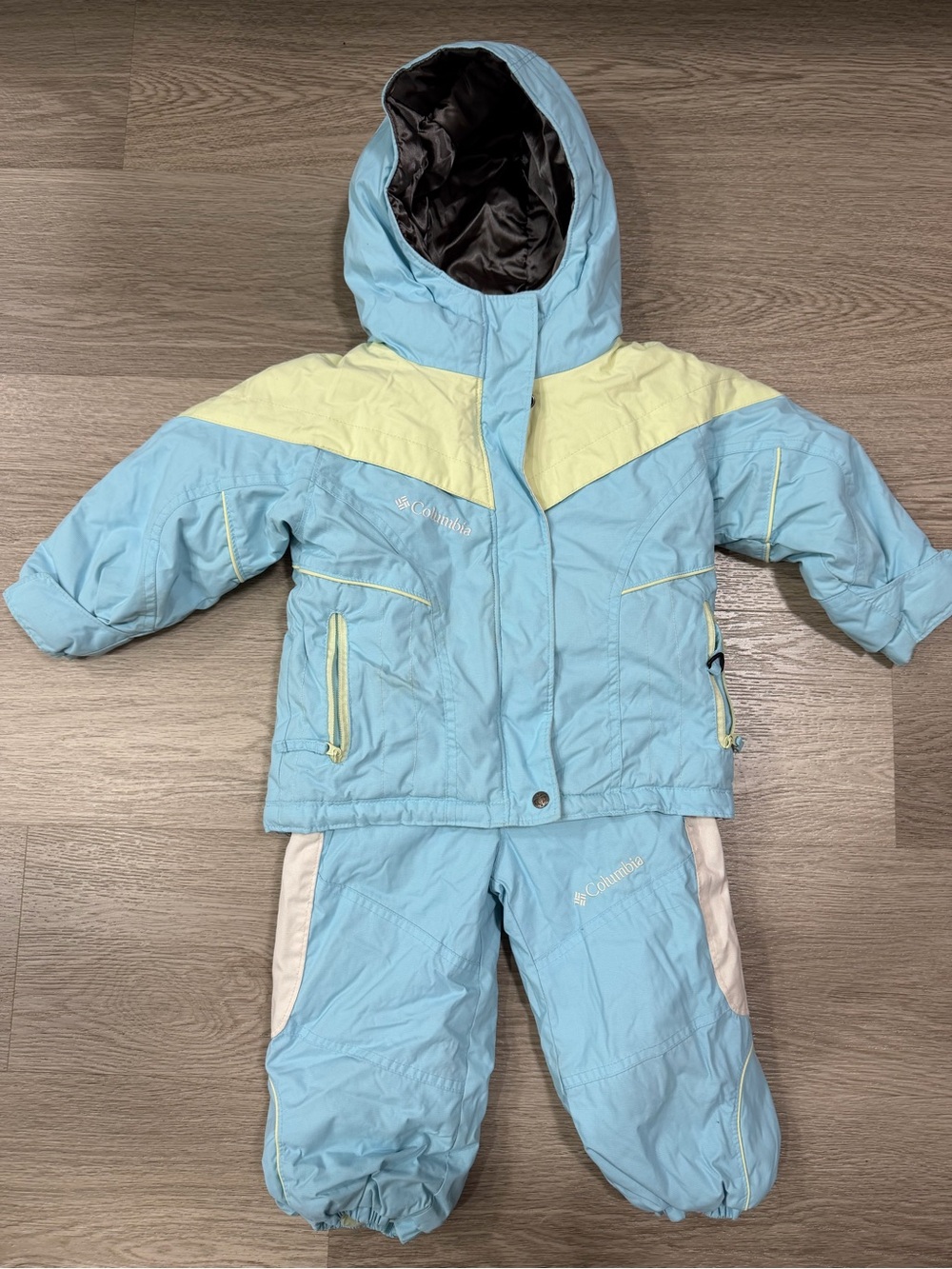 Columbia Kids Winter Jacket & Snow Pants in Light Blue and Pale Yellow